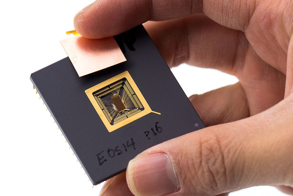 【48812】义隆电子智能型触控板芯片产品荣获2012台北世界计算机展年度大奖